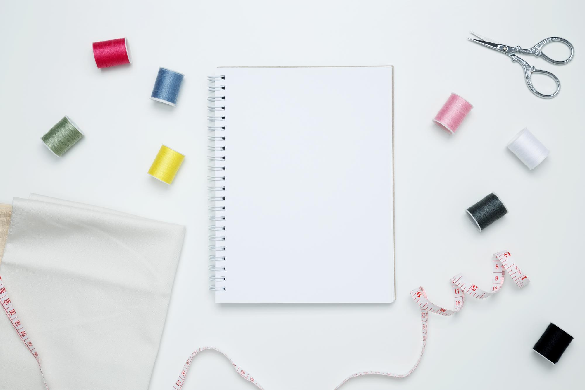 Materiale didattico e kit per ricamo